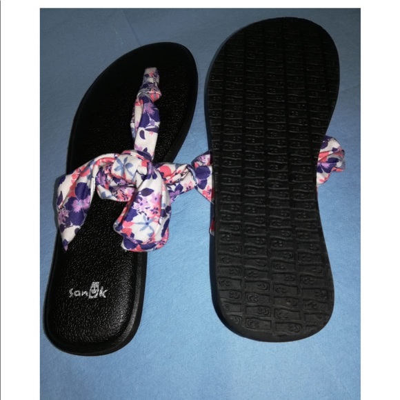 Sanuk Yoga Slip on flip flops - Picture 1 of 1